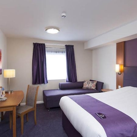 Premier Inn Glasgow City - George Square Exterior photo