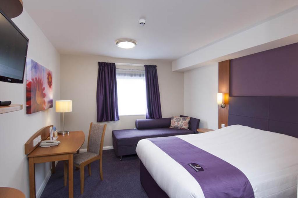 Premier Inn Glasgow City - George Square Exterior photo