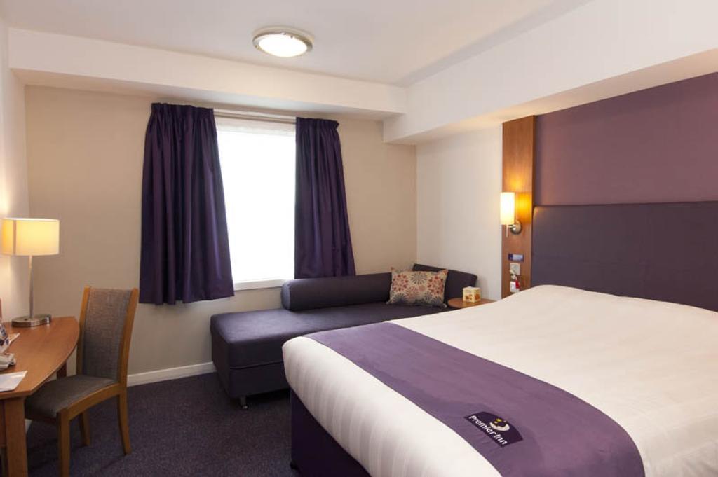 Premier Inn Glasgow City - George Square Exterior photo